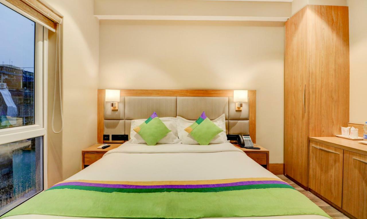 Treebo Radhe Palace Calcutta Extérieur photo