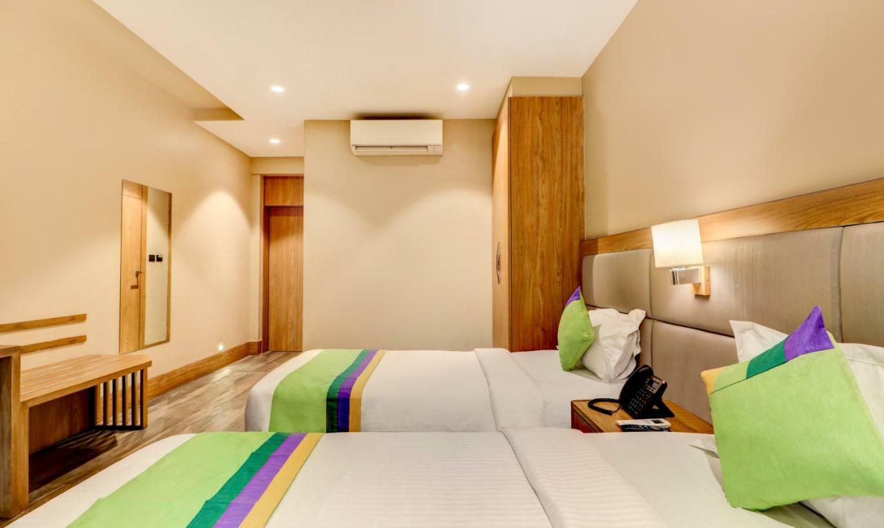 Treebo Radhe Palace Calcutta Extérieur photo