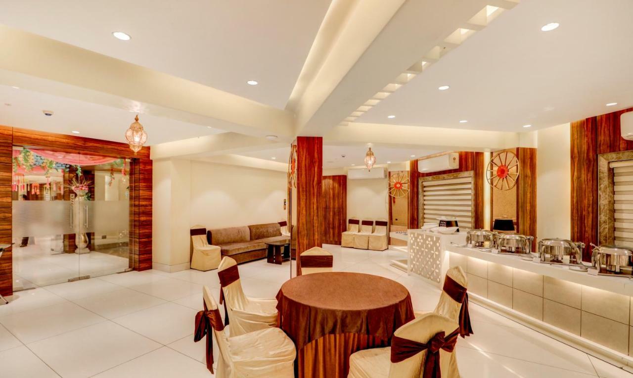 Treebo Radhe Palace Calcutta Extérieur photo